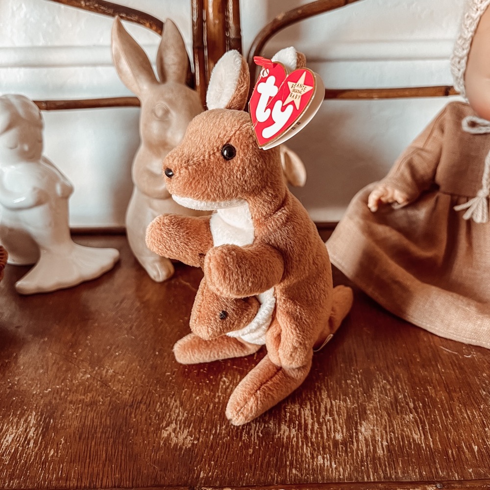 Pouch the kangaroo Ty beanie babies